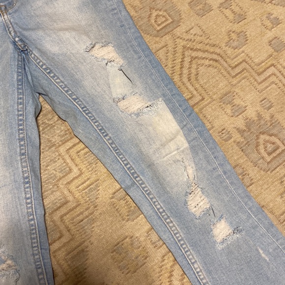 DIVINED GIRL DISTRESSED SIZE 4 JEAN LIKE NEW - Picture 7 of 11